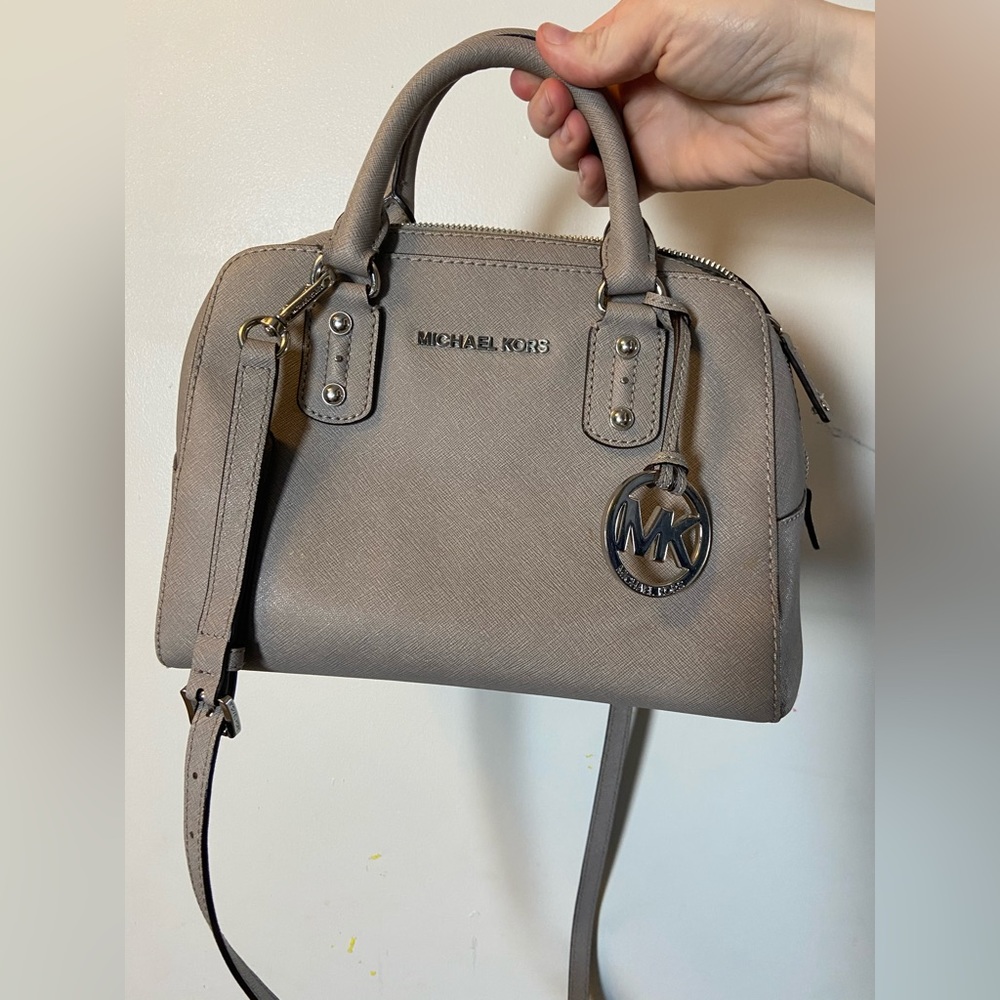 Grey Michael Kors Purse - Small Bag - Crossbody - Handles